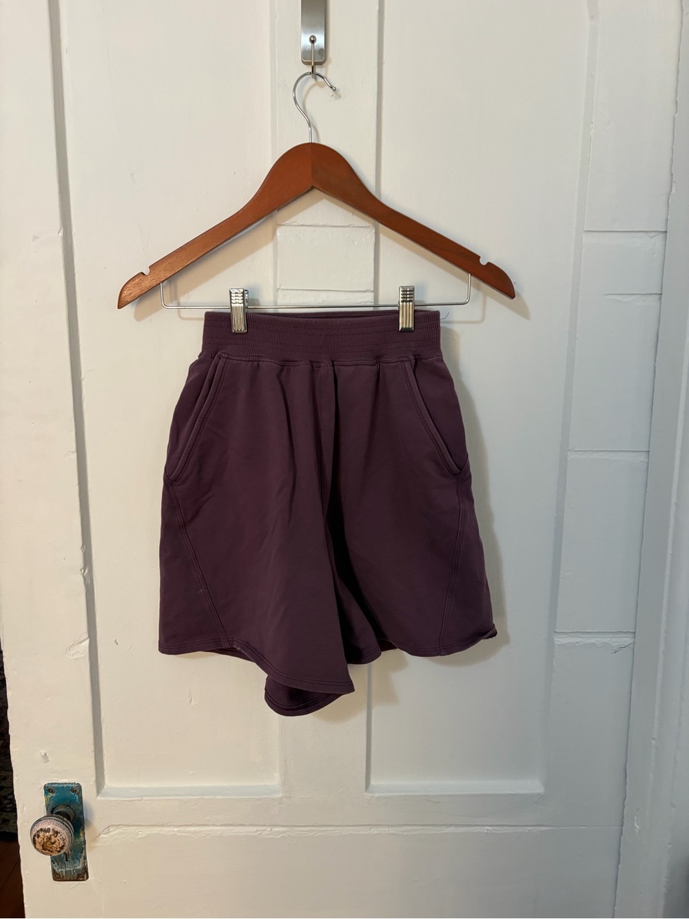 Lululemon women’s gym shorts